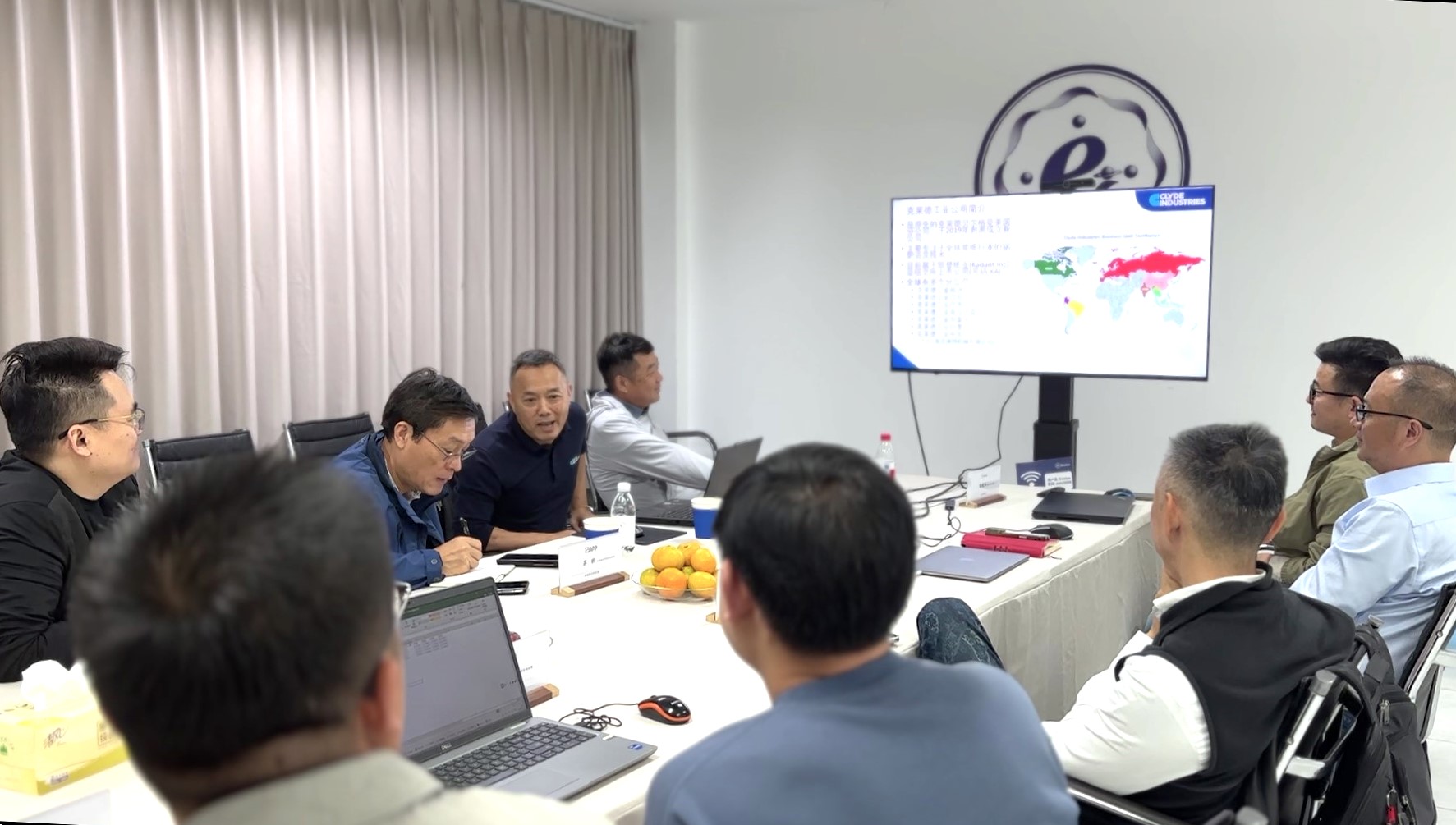 Clyde庄总与来访团队分享吹灰器的浆纸行业应用经验